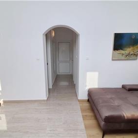 6 Bedroom Beachfront Villa with Heated Pool near Vela Luka on Korcula Island, Sleep 12